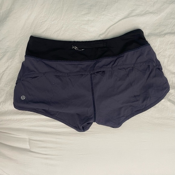 Lululemon Speed Up Low-Rise “2.5 Short - Picture 2 of 4